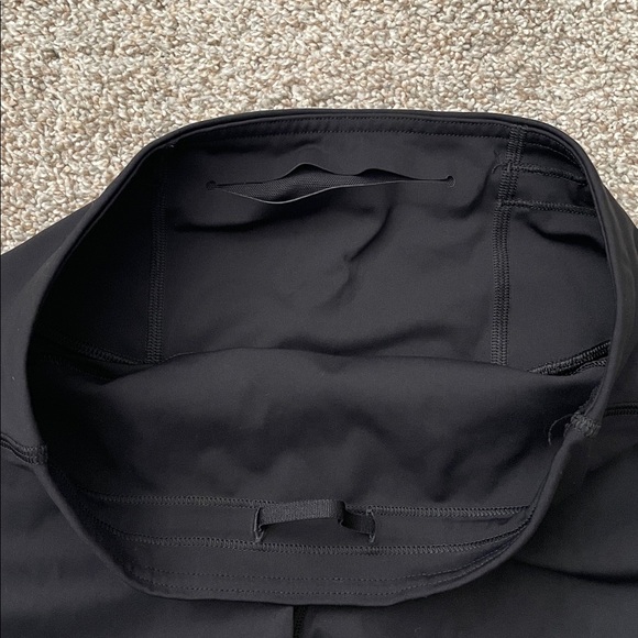 Lululemon Base Pace High-Rise Short 6” inseam - Picture 5 of 11